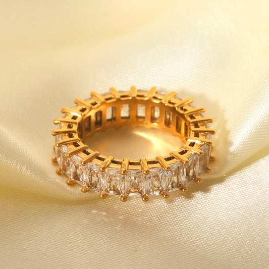 LOCEVIA – Ring mit rechteckigen Schmucksteinen